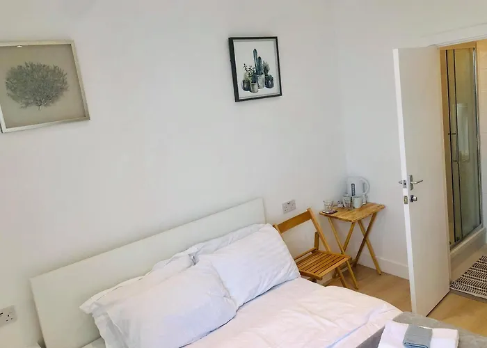 Quiet Cosy Rooms